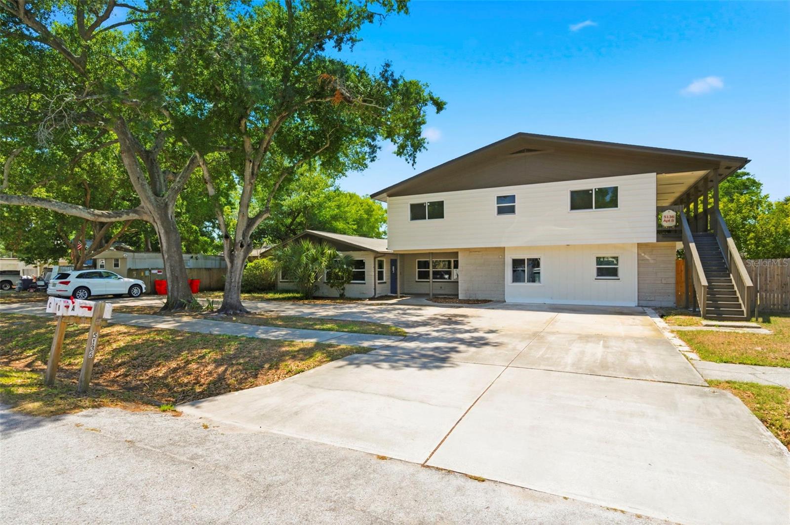 5136 68 St, Saint Petersburg, FL 33709 photo