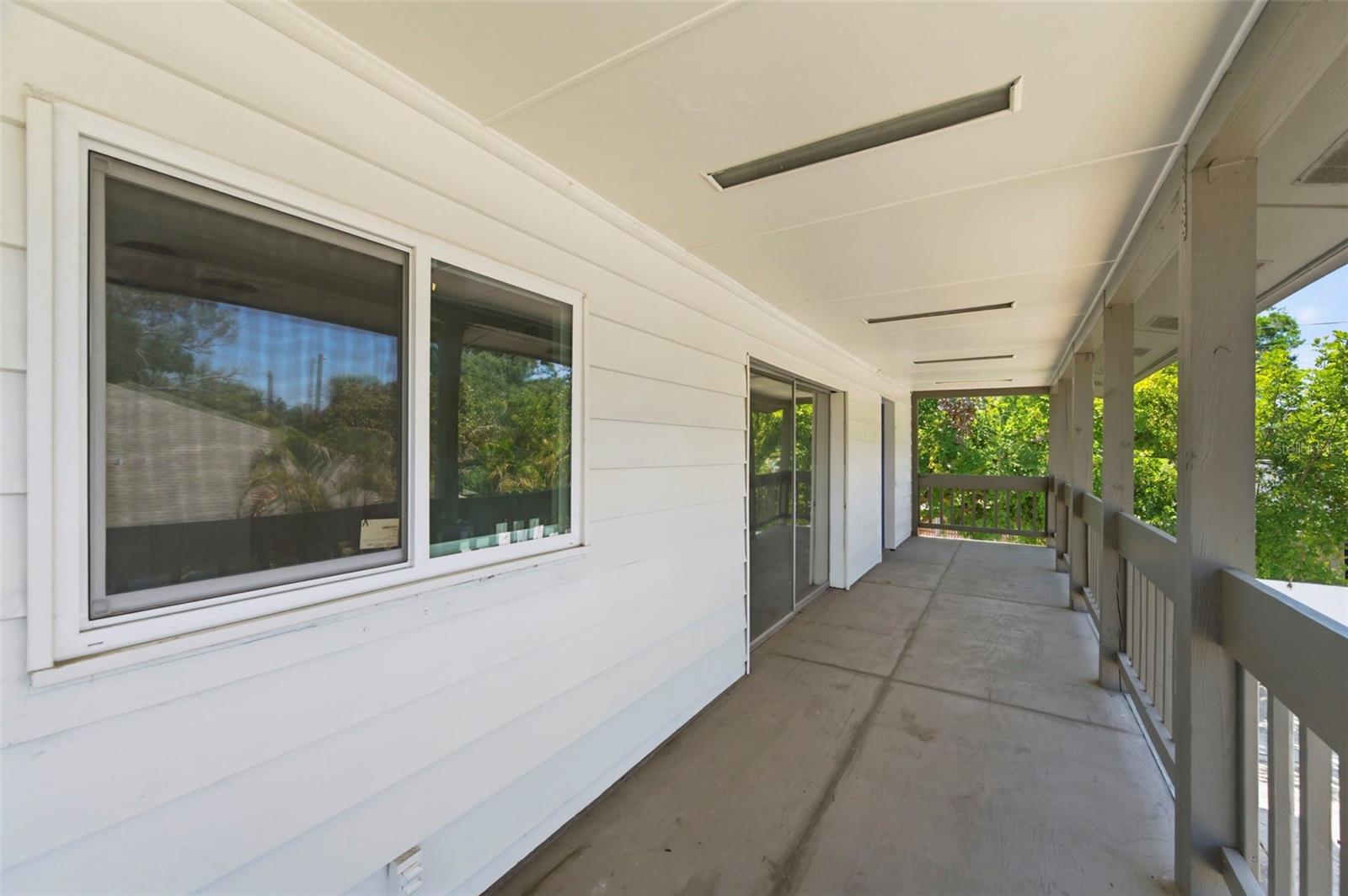 5136 68 St, Saint Petersburg, FL 33709 photo