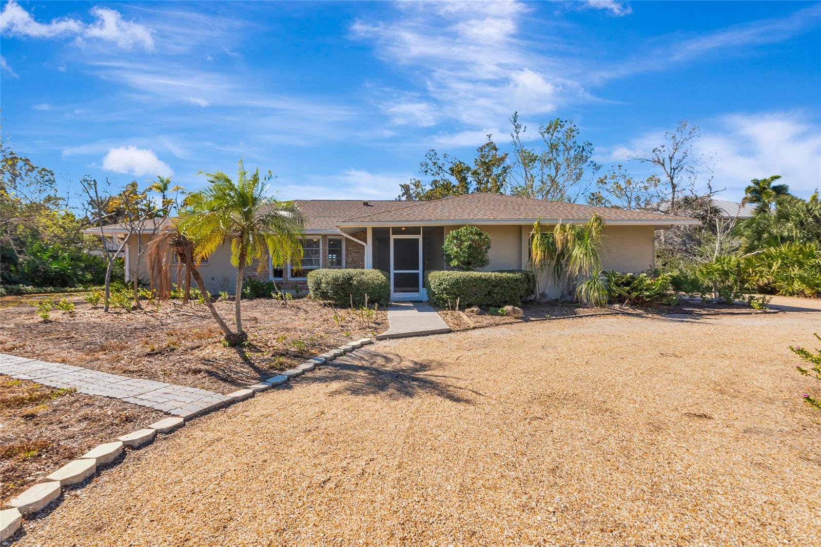 950 Oxford Dr, Englewood, FL 34223 photo