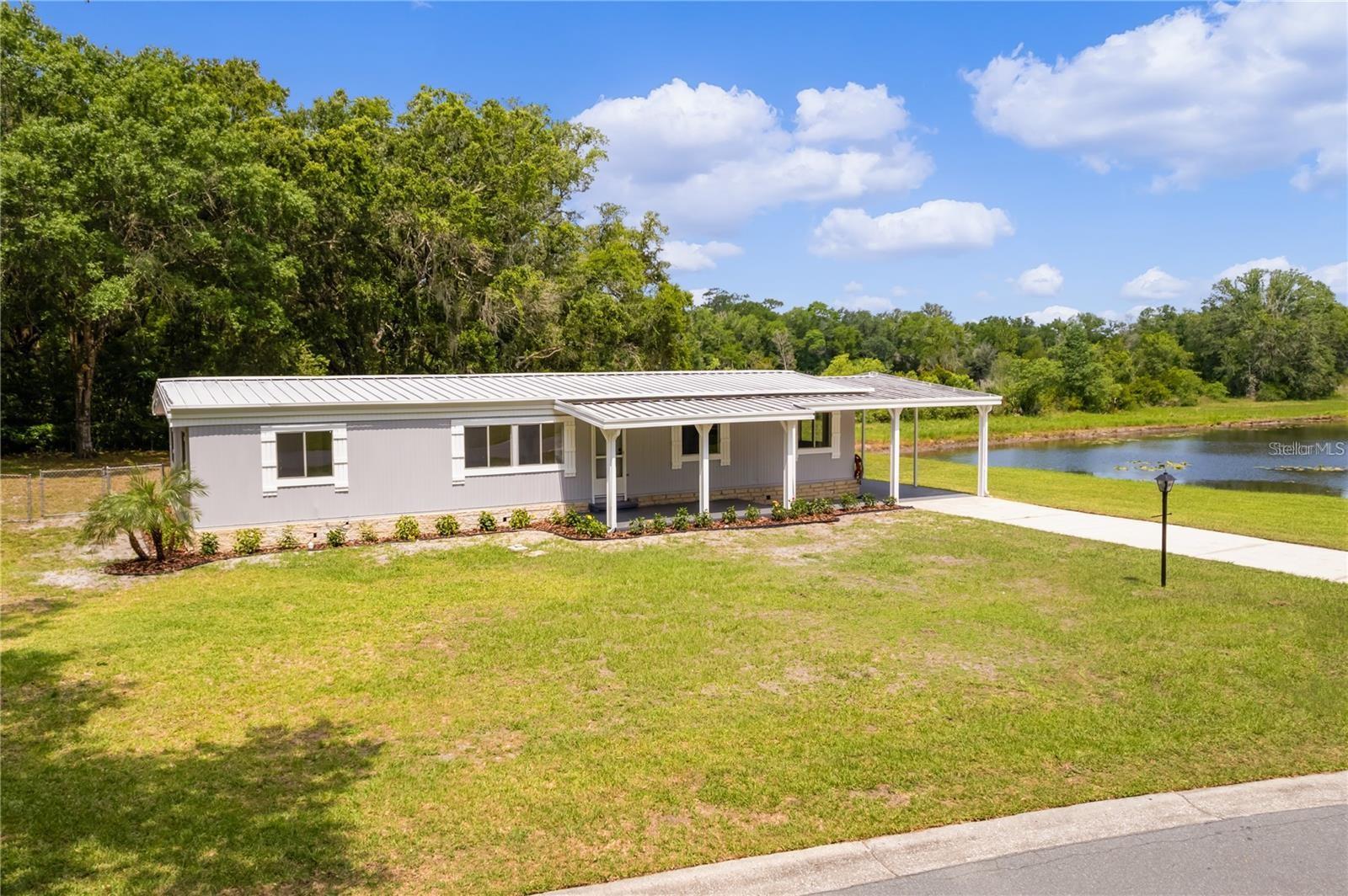302 Ivanhoe Cir, Lady Lake, FL 32159