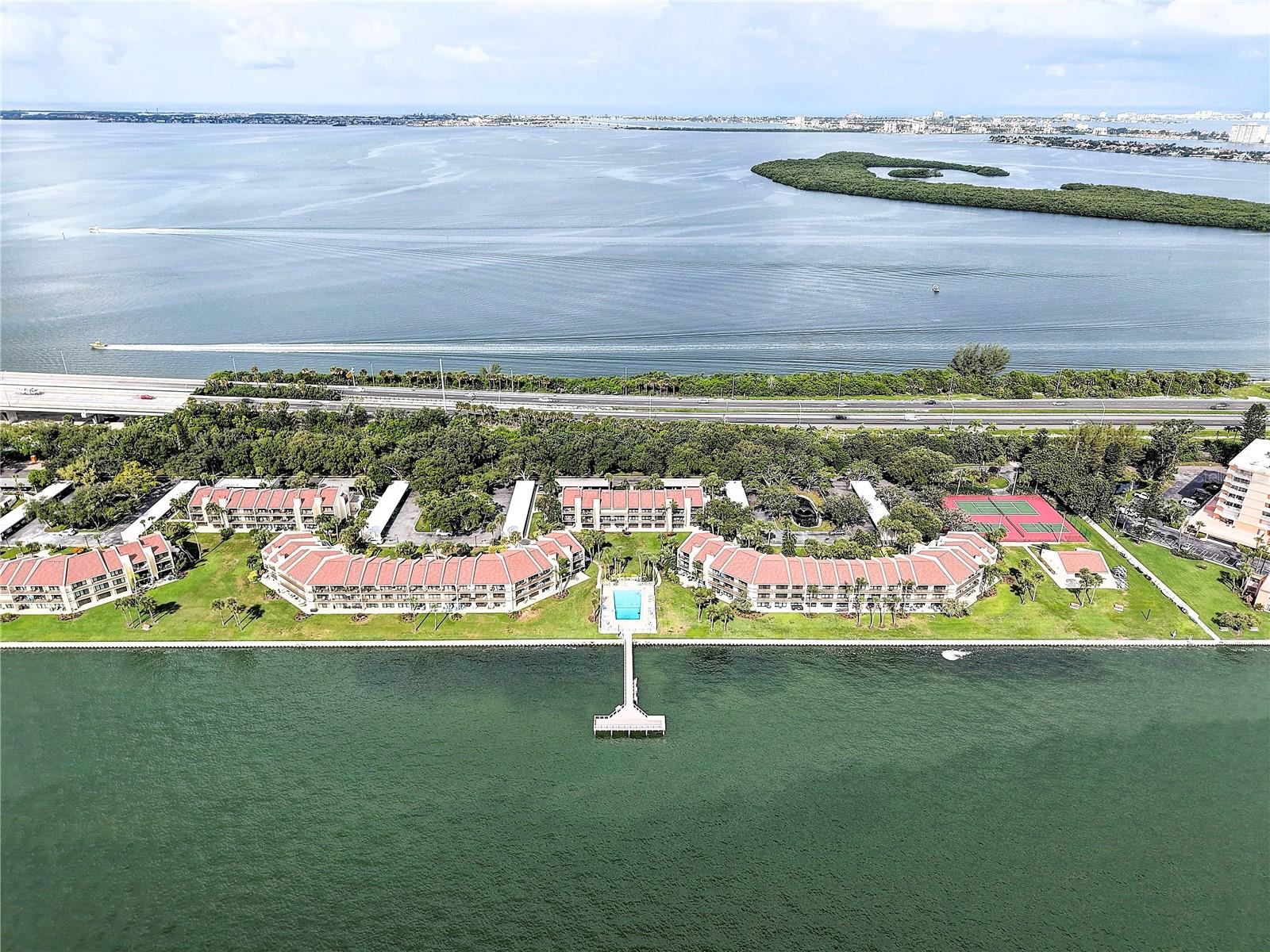 7510 Sunshine Skyway Ln #T 13, Saint Petersburg, FL 33711 photo