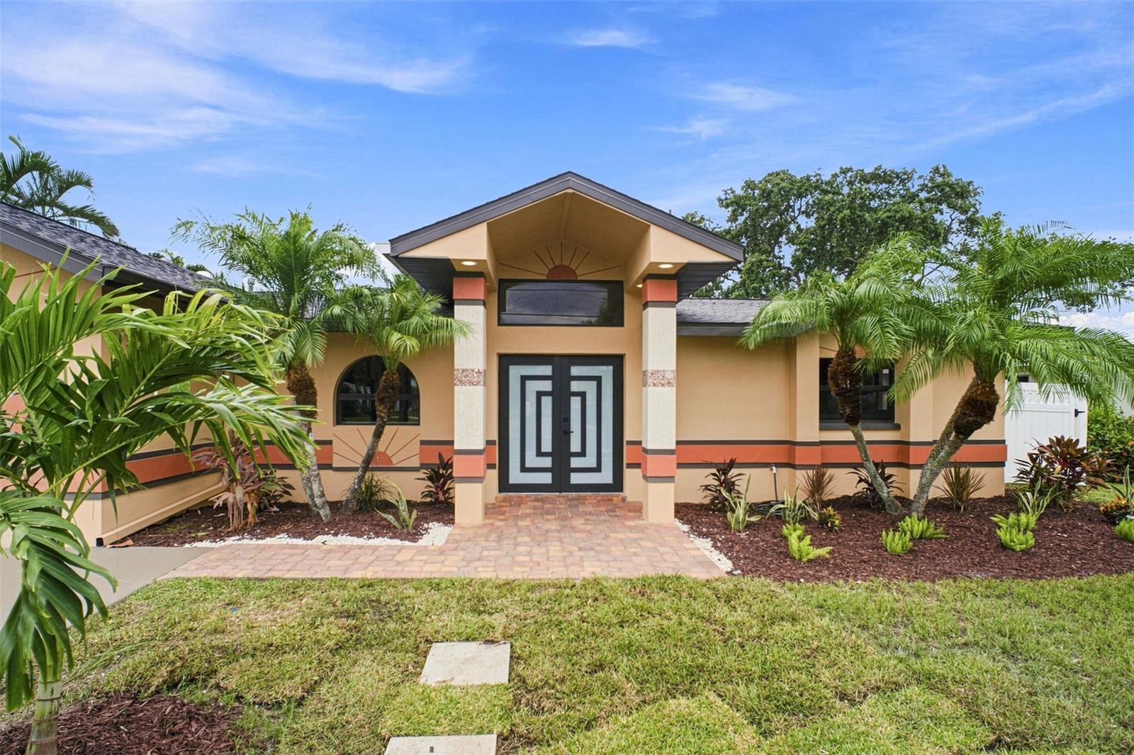 15918 Redington Dr, Redington Beach, FL 33708 photo