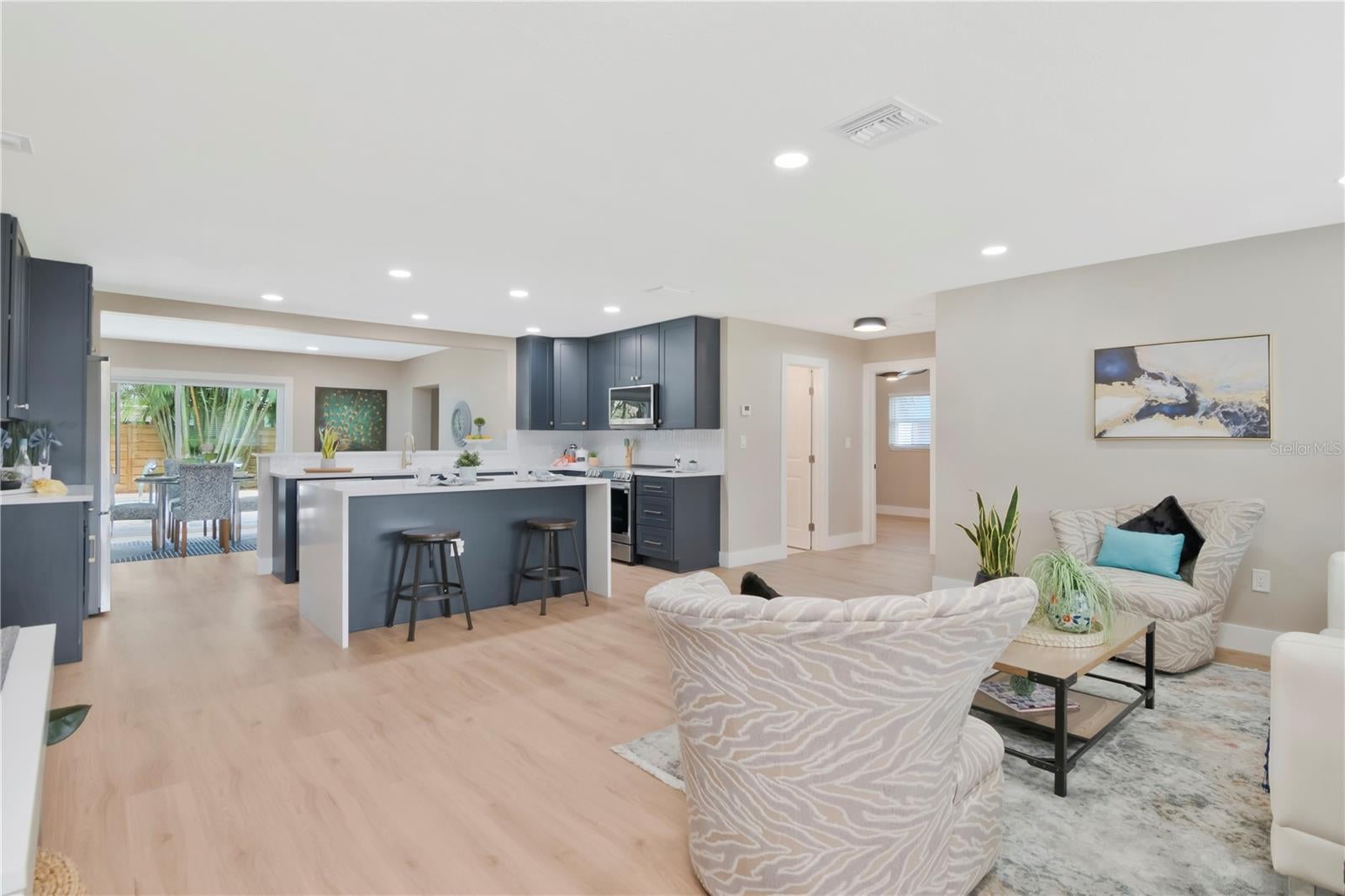 2587 60 Ave, Saint Petersburg, FL 33712 photo