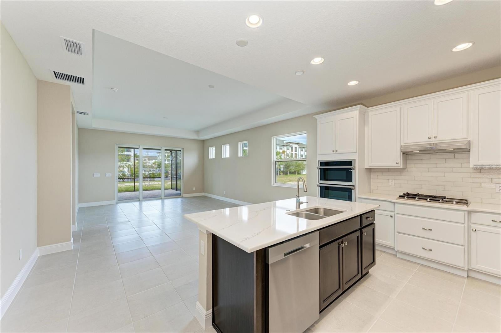 149 Okeeffe Cir, Bradenton, FL 34212 photo