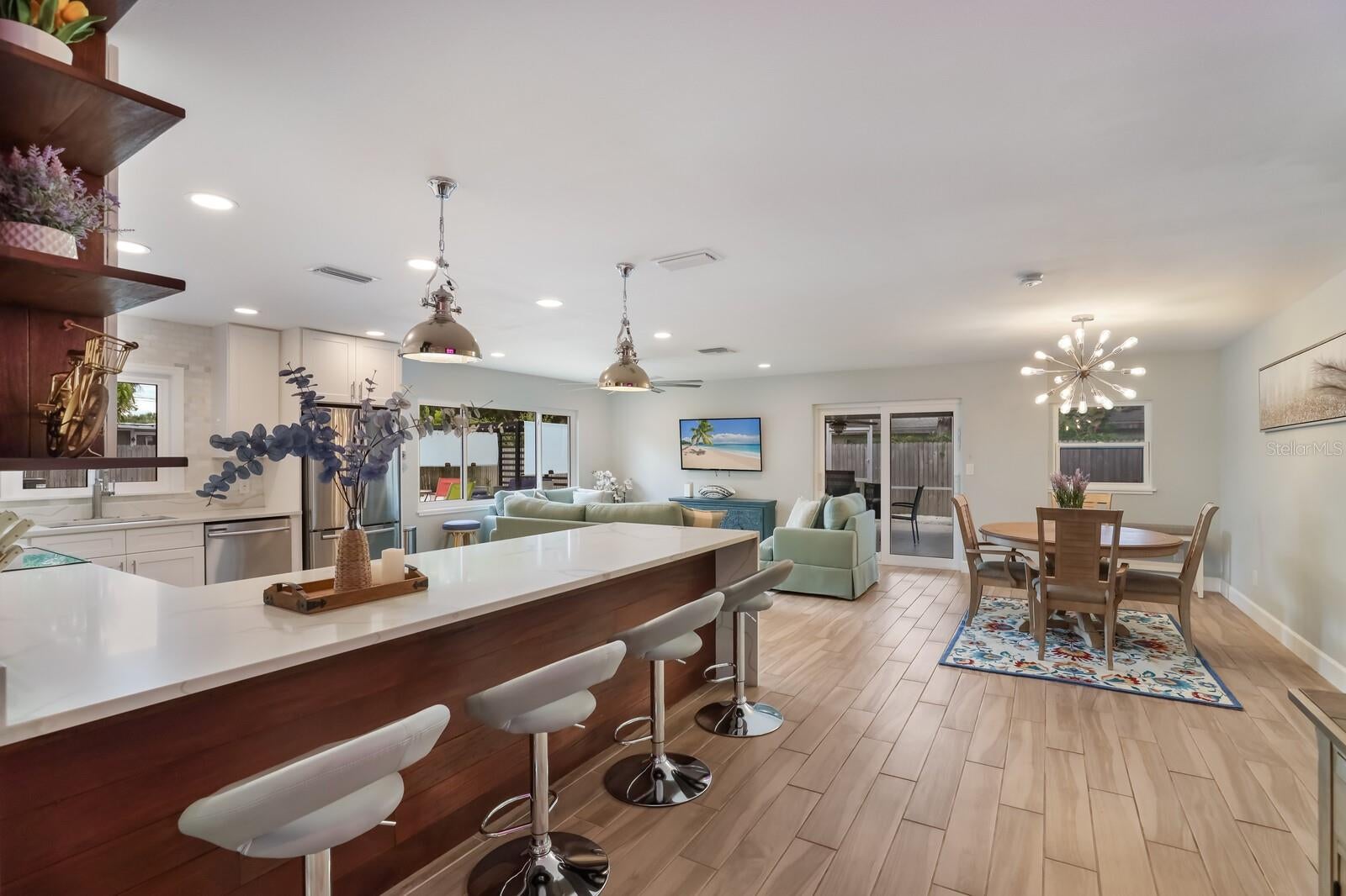 5720 Isanda Pl, Sarasota, FL 34231 photo