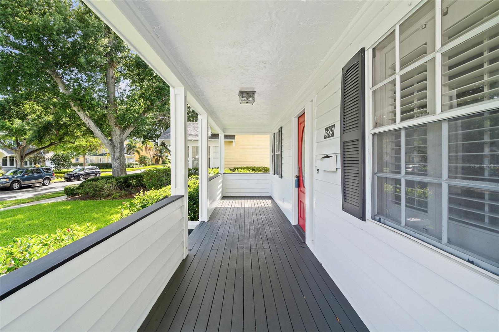 325 17 Ave, Saint Petersburg, FL 33704 photo