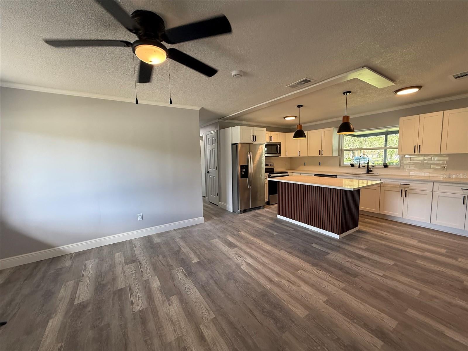 1000 E Dixie Ave, Leesburg, FL 34748 photo
