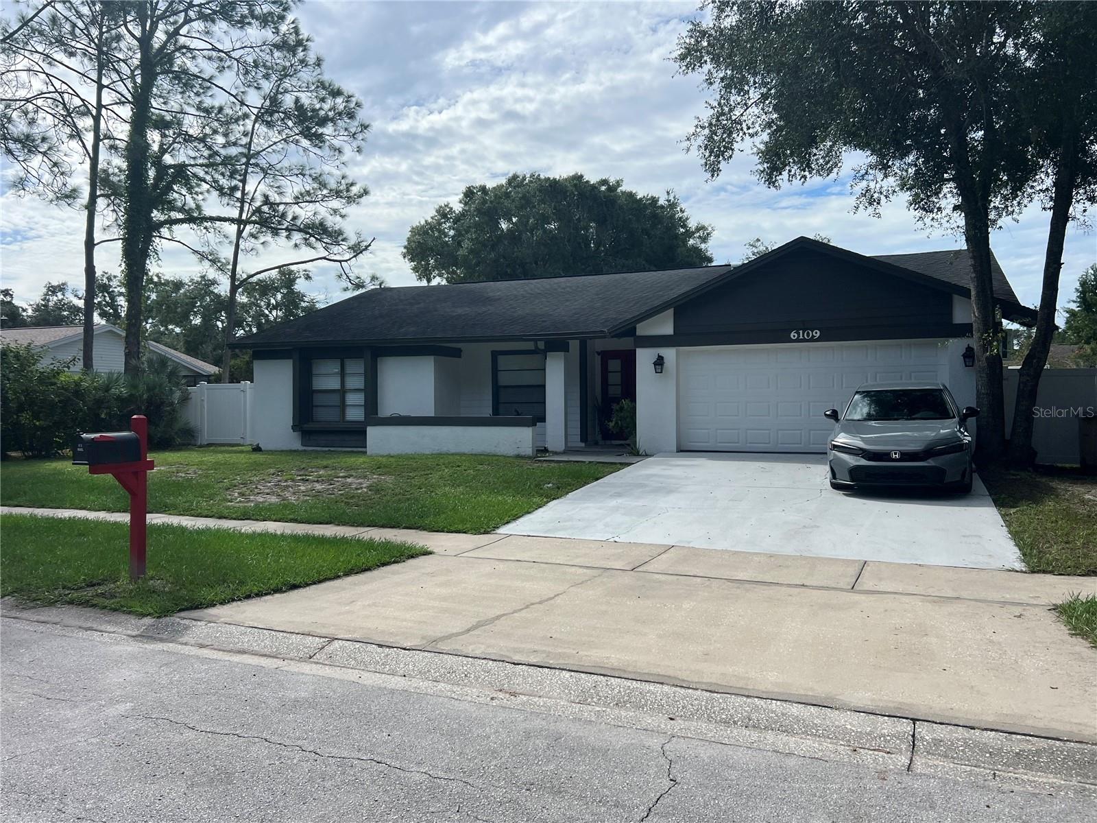 6109 130 Ave, Temple Terrace, FL 33617
