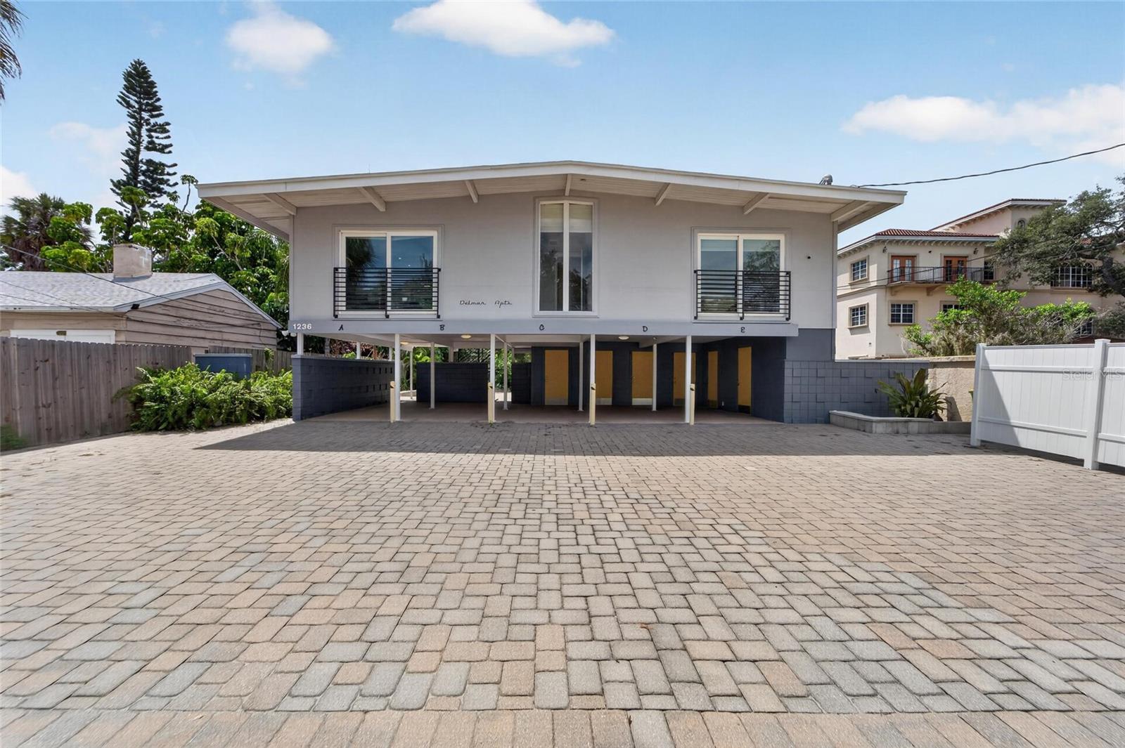 1236 13 St, Sarasota, FL 34236 photo