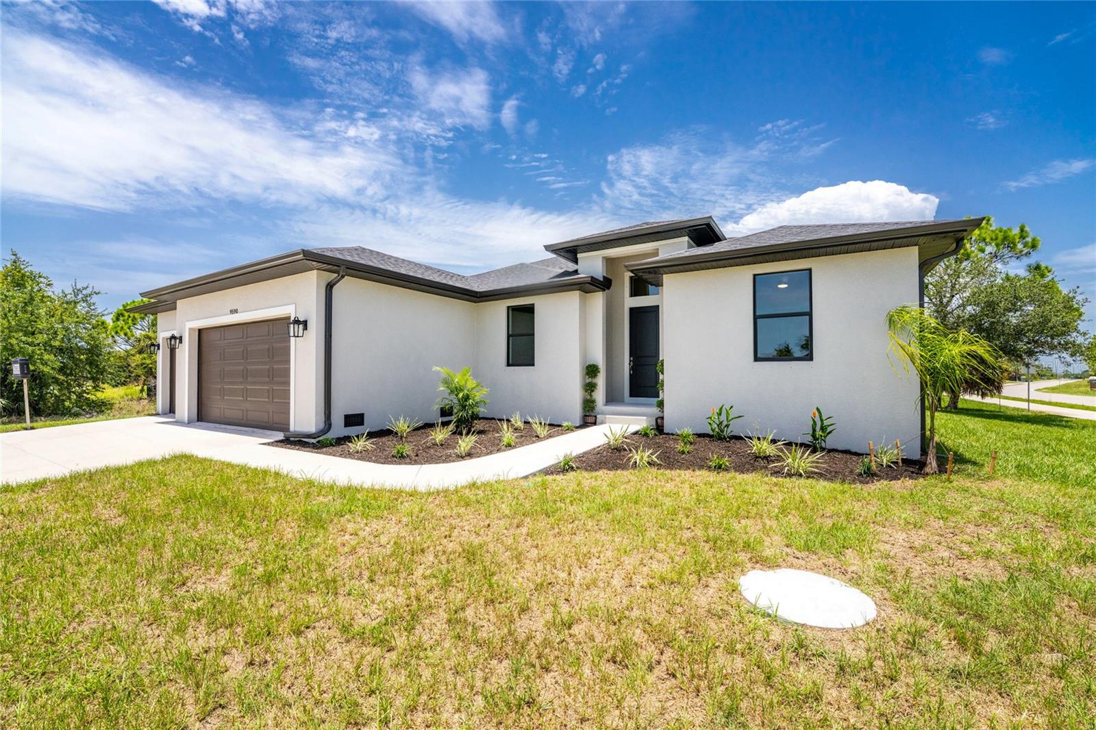 9590 Honeymoon Dr, Port Charlotte, FL 33981 photo