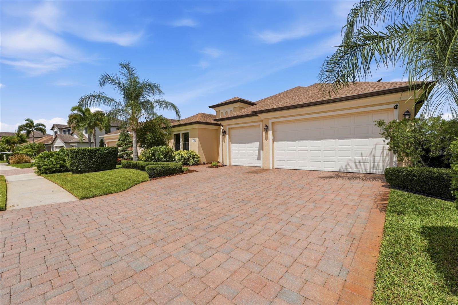 534 Chantilly Trl, Bradenton, FL 34212 photo