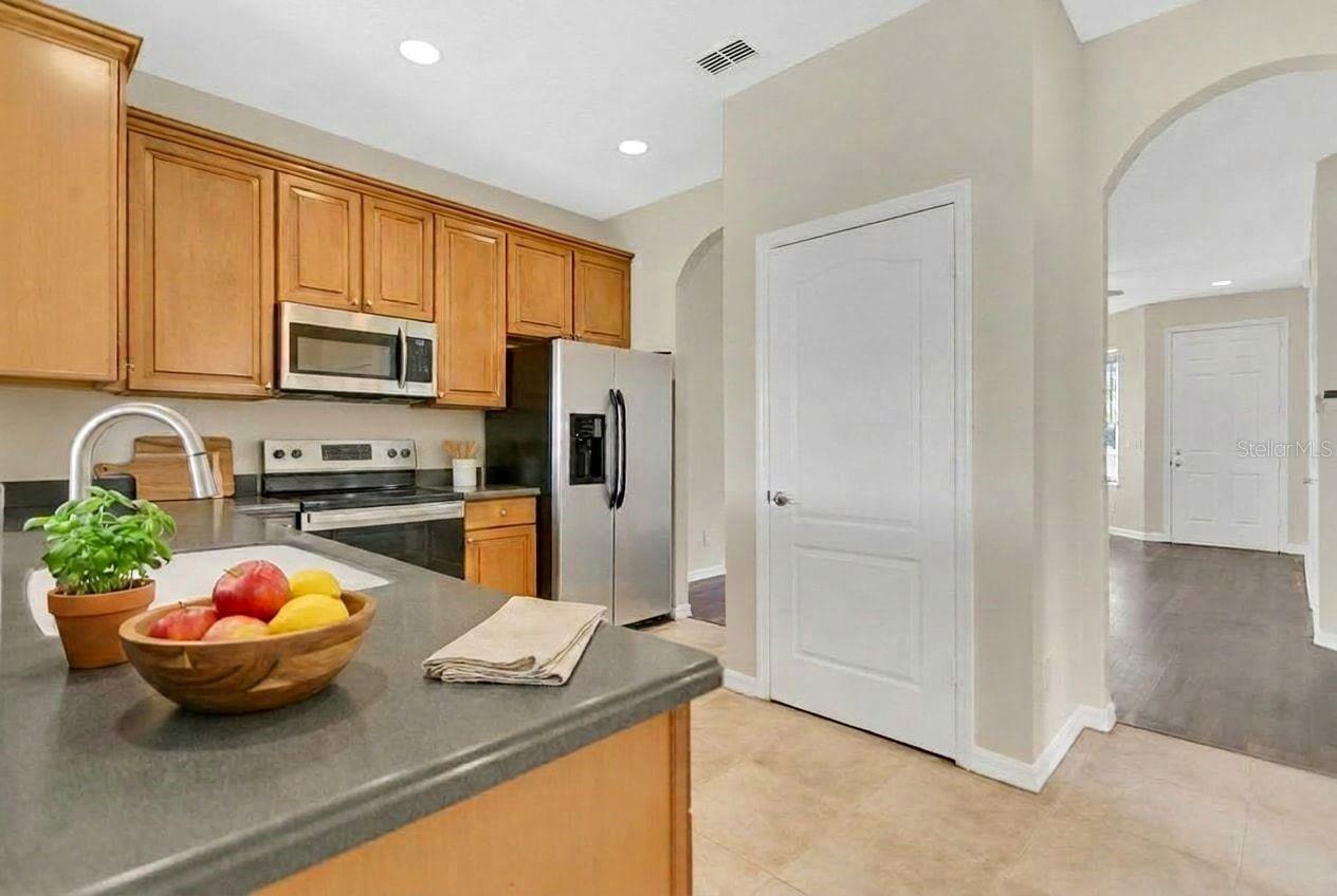 34346 Tuscany Ave, Sorrento, FL 32776 photo