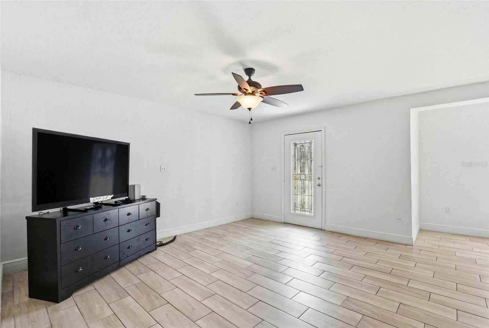 2521 W Crest Ave, Tampa, FL 33614 photo