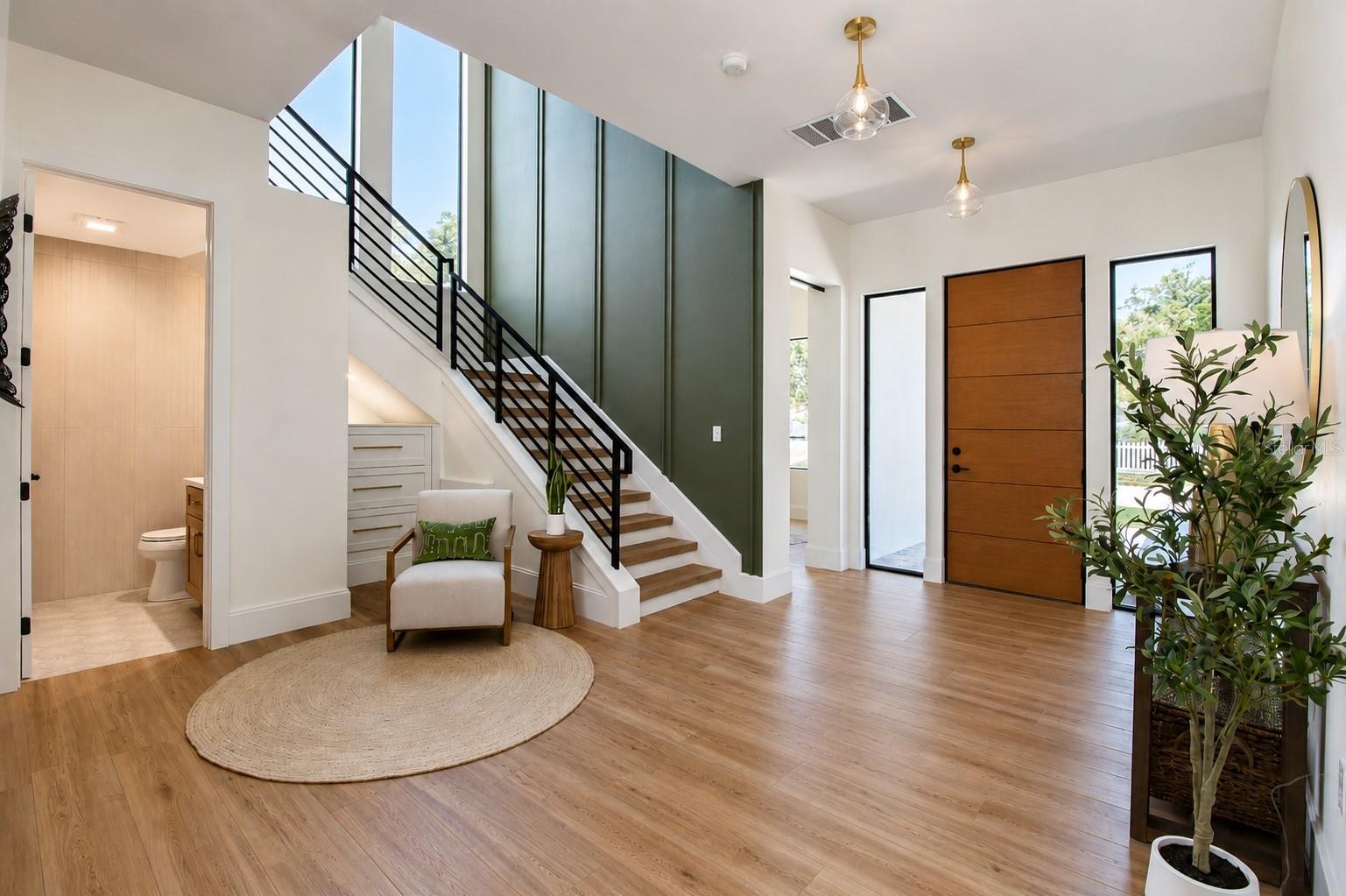 2121 Clematis Ct, Sarasota, FL 34239 photo