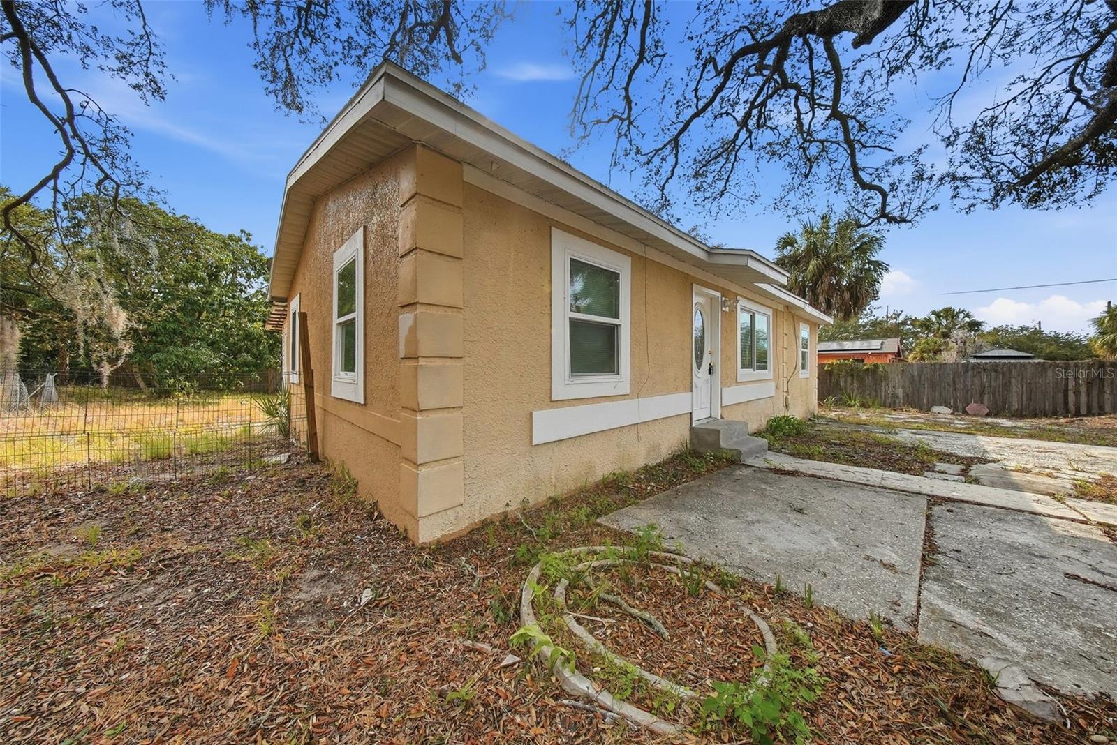 514 Morgan St, Tarpon Springs, FL 34689