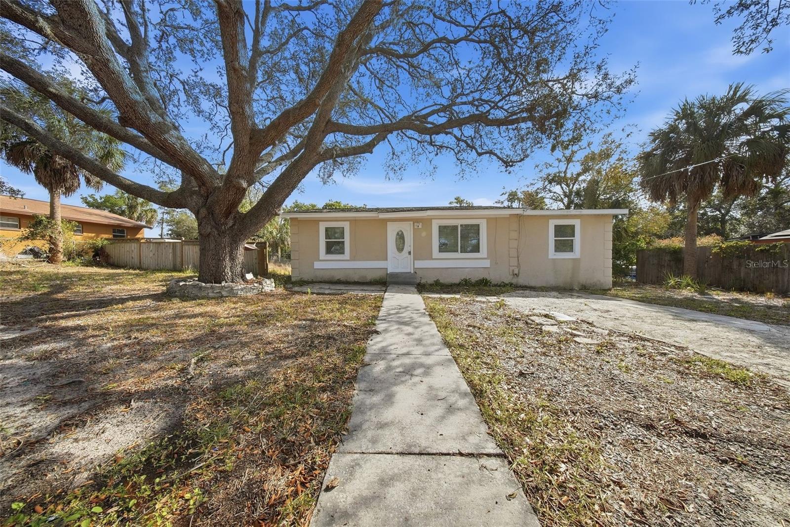 514 E Morgan St, Tarpon Springs, FL 34689 photo