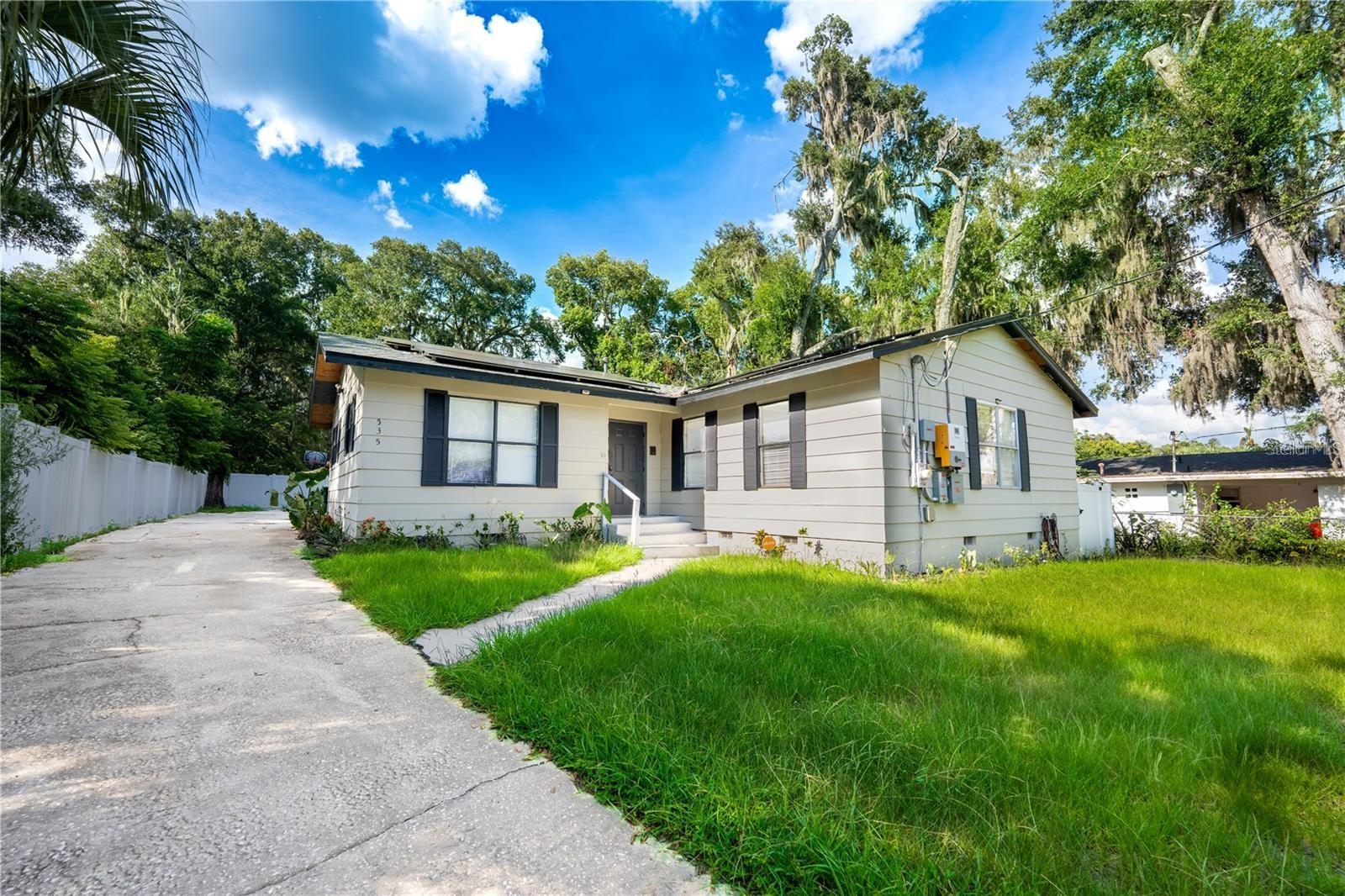 535 Division St, Deland, FL 32720