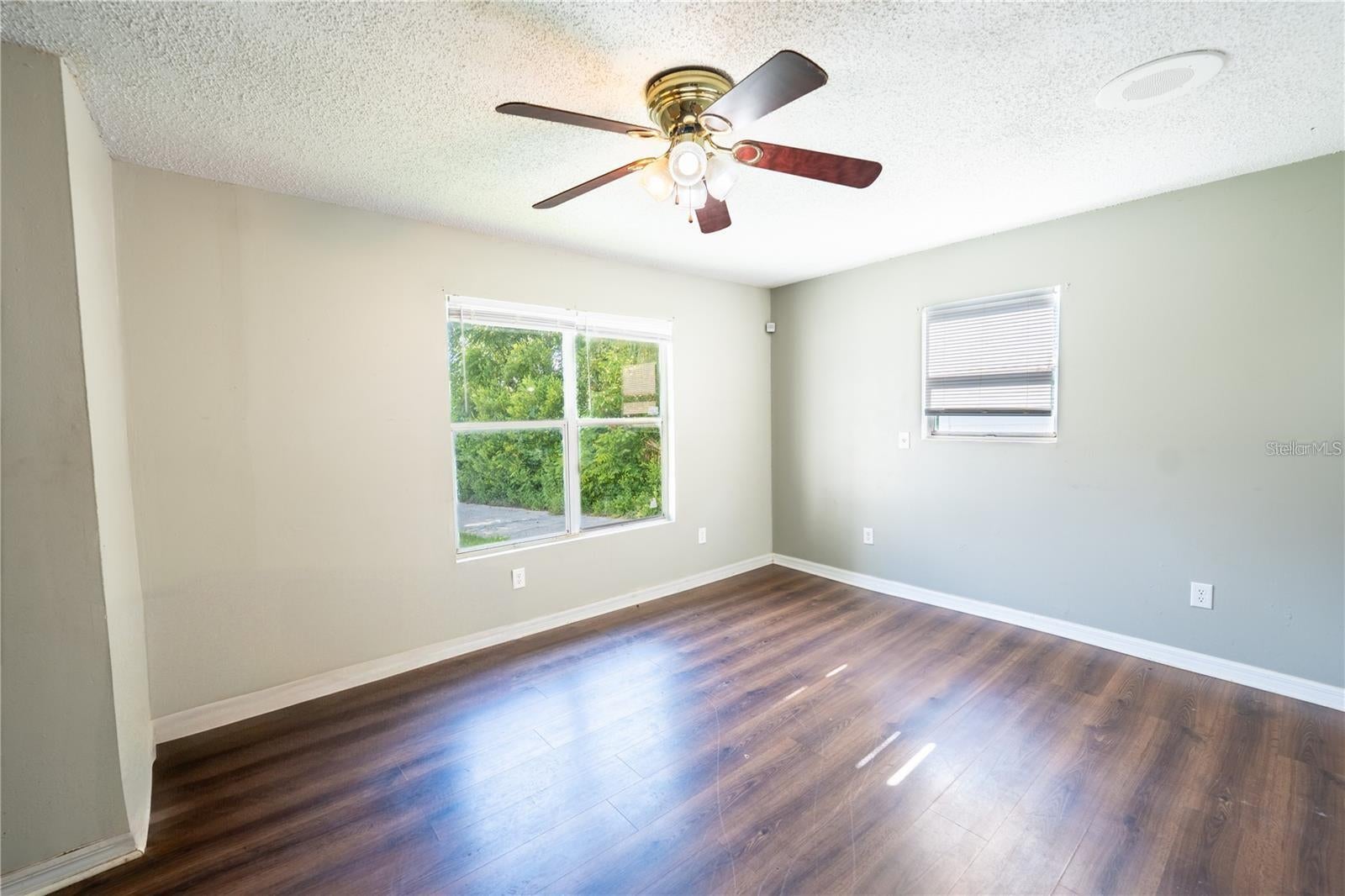 535 W Division St, Deland, FL 32720 photo