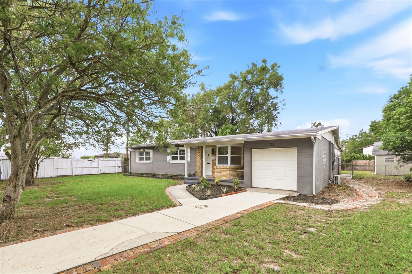 724 Braidwood Ln, Orlando, FL 32803 photo