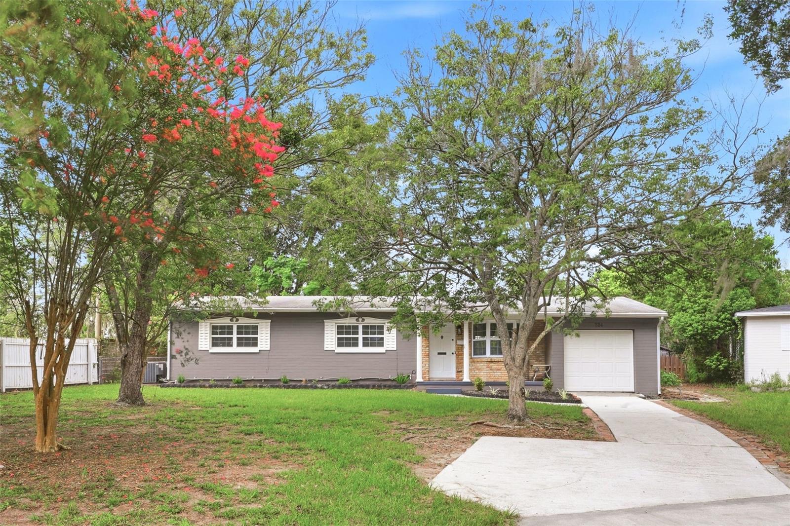 724 Braidwood Ln, Orlando, FL 32803 photo