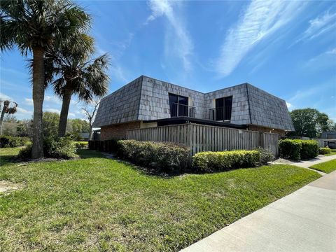 Townhouse in LEESBURG FL 1000 ROYAL OAK BOULEVARD.jpg