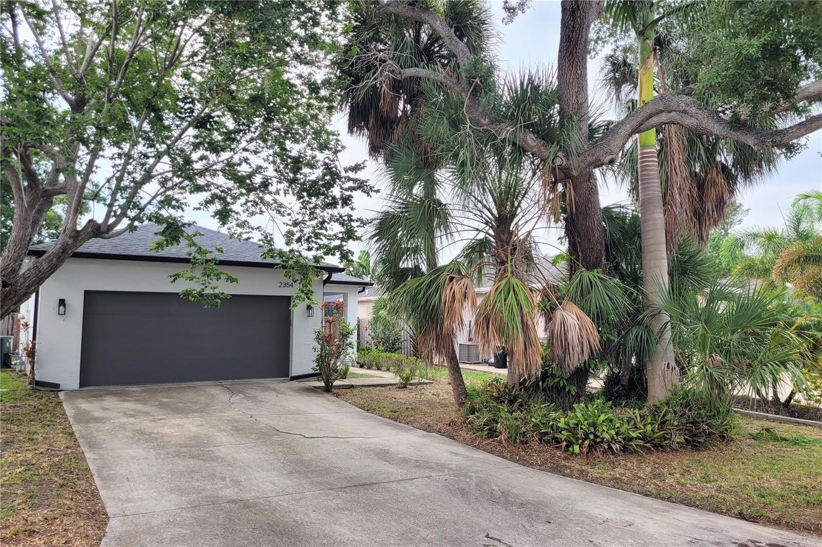 2354 Tami Sola St, Sarasota, FL 34237 photo