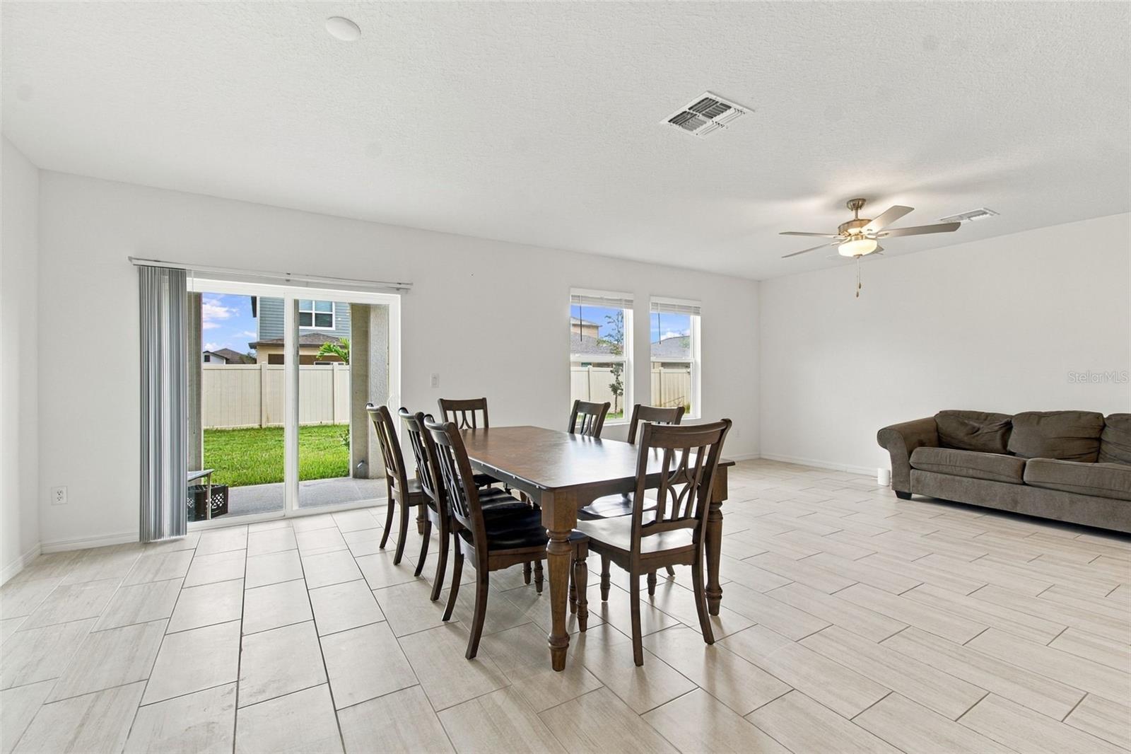 2013 Lanier Rd, Zephyrhills, FL 33541 photo