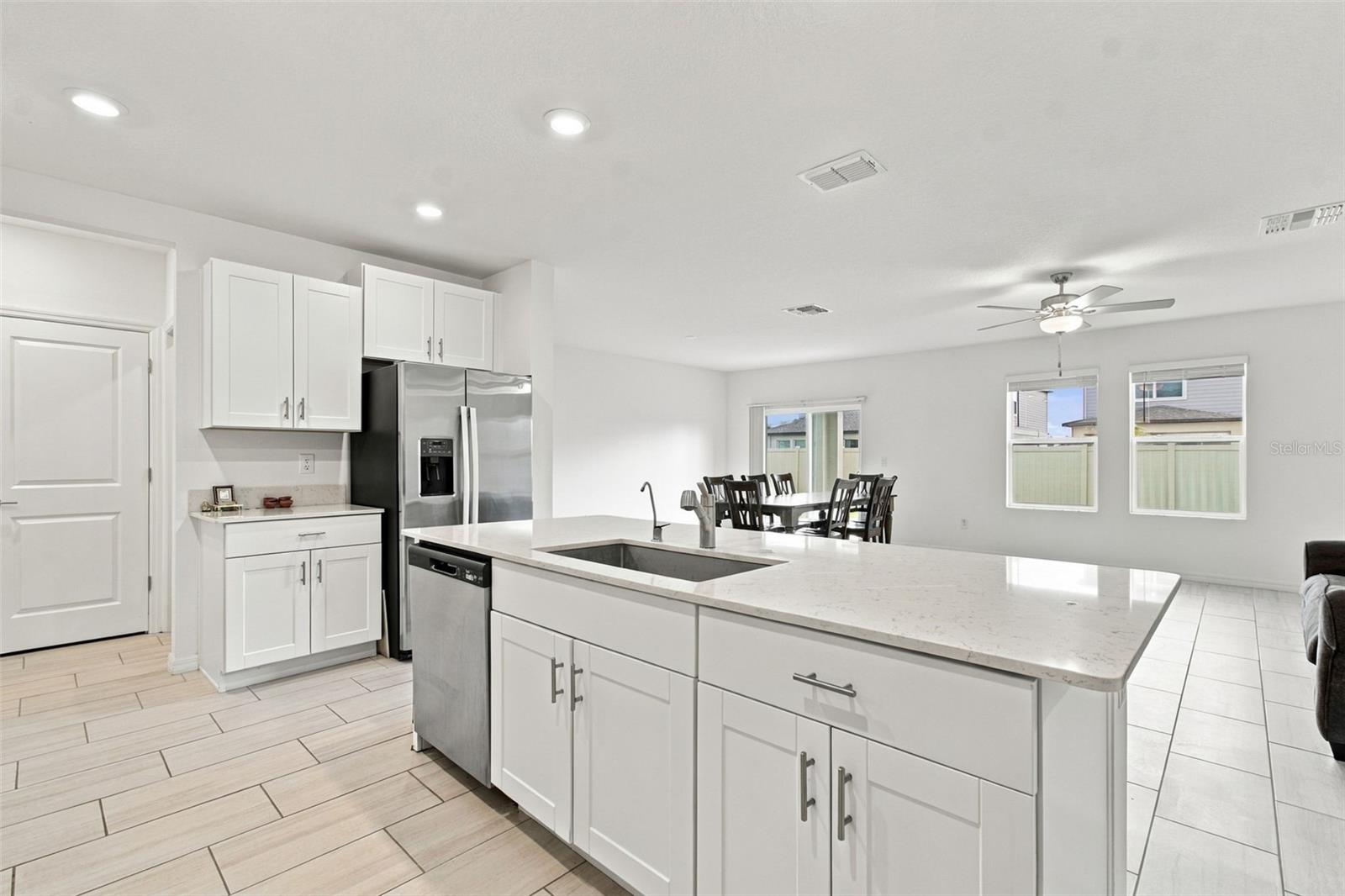 2013 Lanier Rd, Zephyrhills, FL 33541 photo