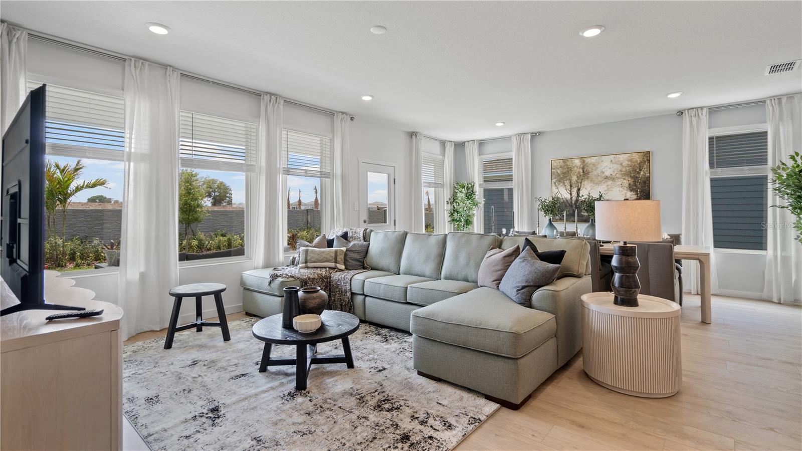 742 Tundra Loop, Groveland, FL 34736 photo