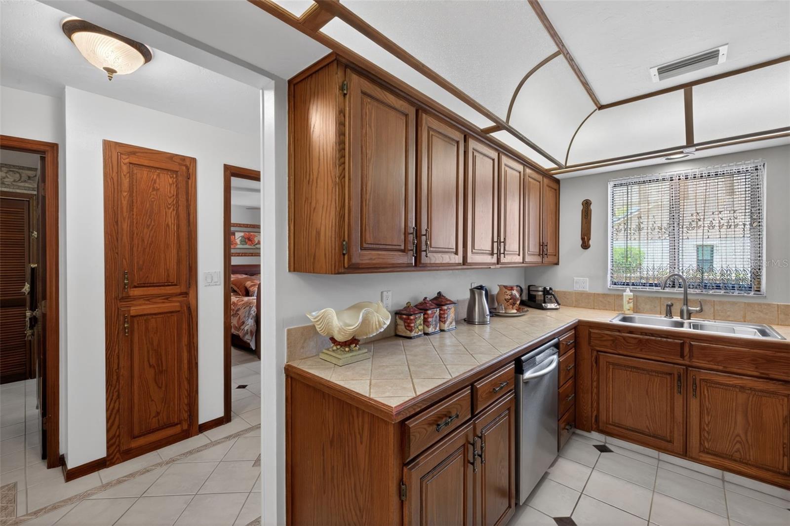 6072 Huntington Woods Dr #17, Naples, FL 34112 photo