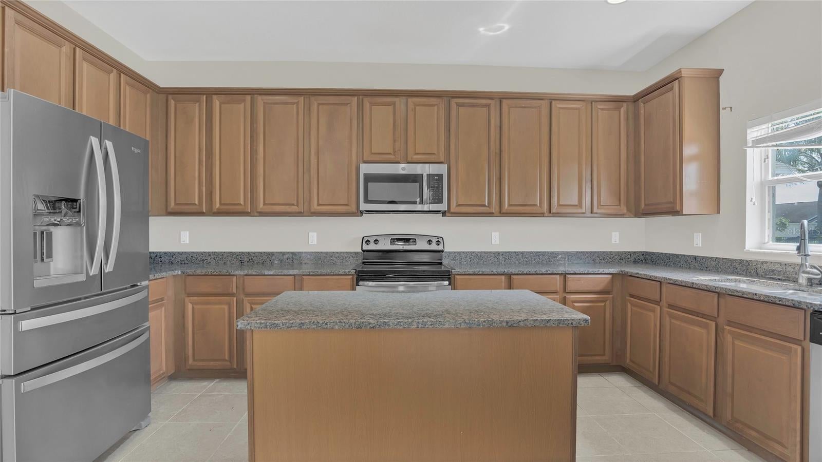 545 Fairhaven Dr, Davenport, FL 33837 photo