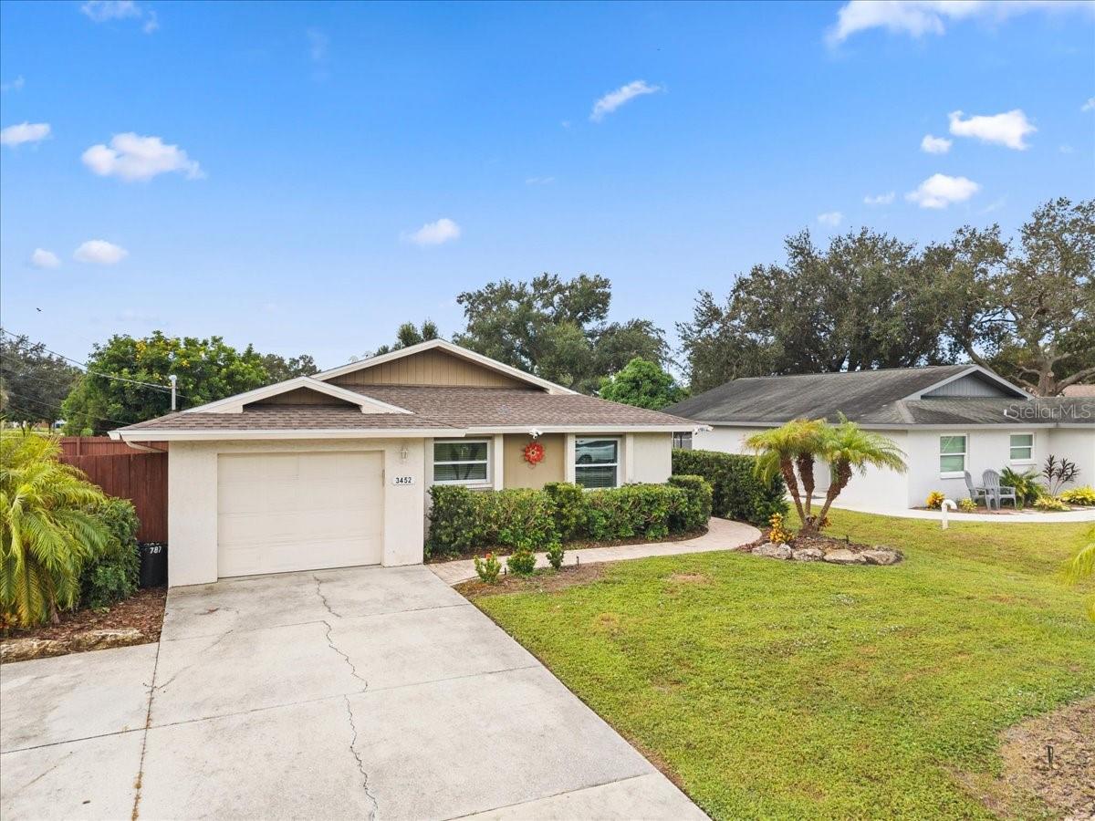 3452 Bay St, Sarasota, FL 34237 photo