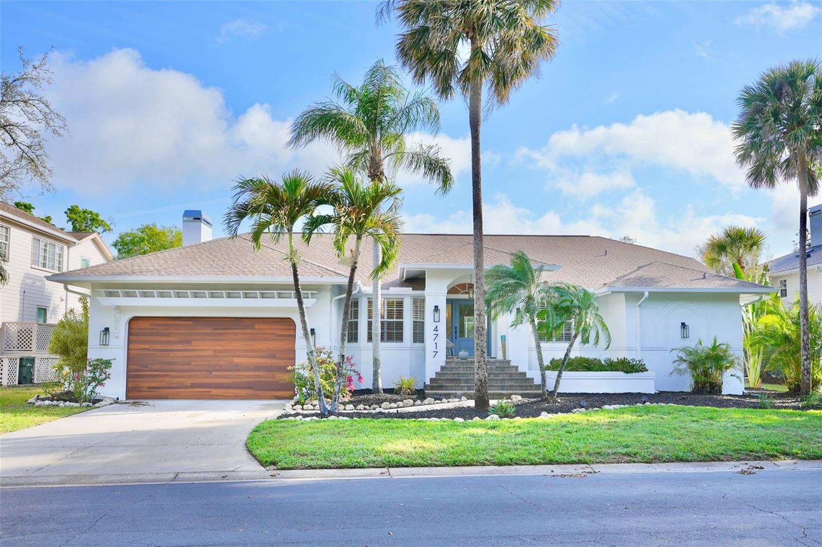 4717 E Trail Dr, Sarasota, FL 34232 photo