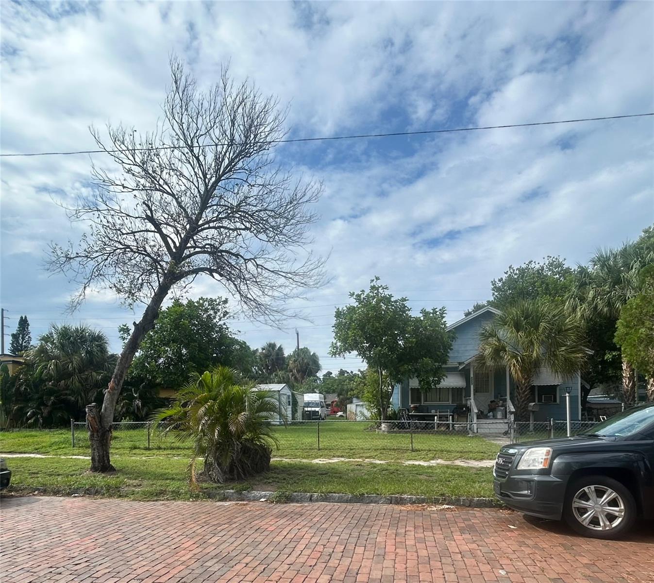 4227 2 Ave, Saint Petersburg, FL 33711 photo