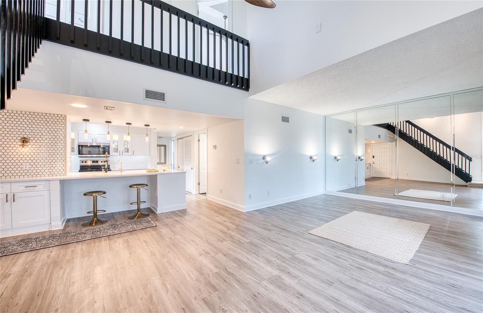 1328 Pelican Creek Xing, Saint Petersburg, FL 33707 photo