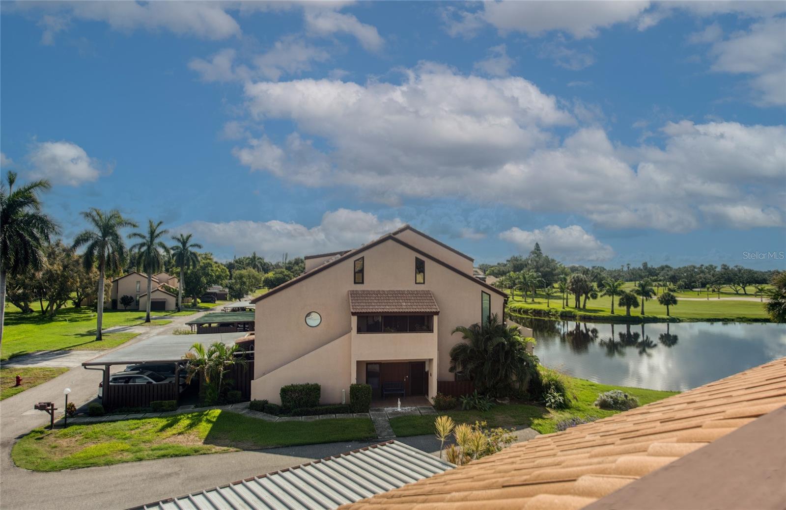 1328 Pelican Creek Xing, Saint Petersburg, FL 33707