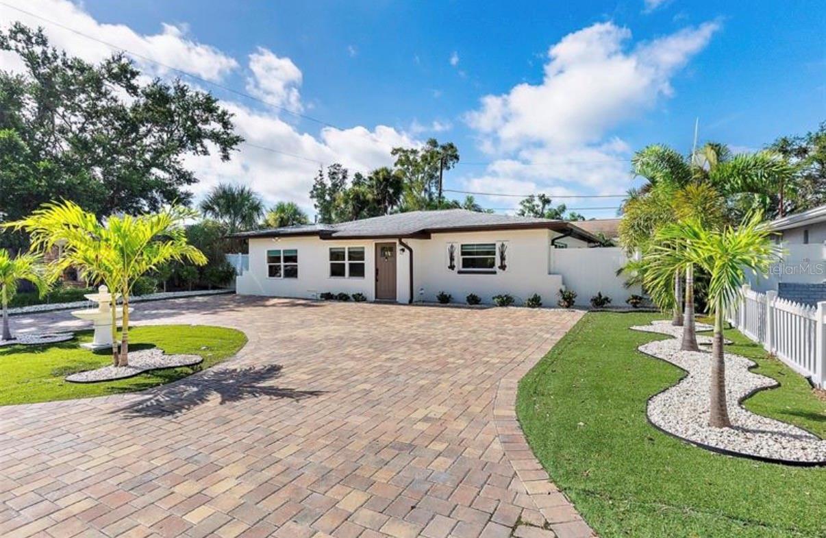 6750 W Flamingo Way, Saint Petersburg, FL 33707 photo