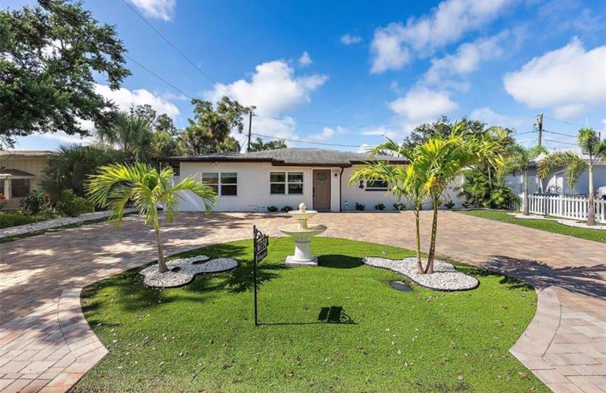 6750 Flamingo Way, Saint Petersburg, FL 33707