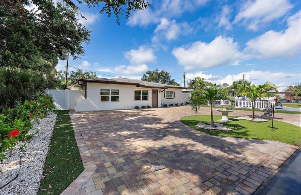 6750 W Flamingo Way, Saint Petersburg, FL 33707 photo