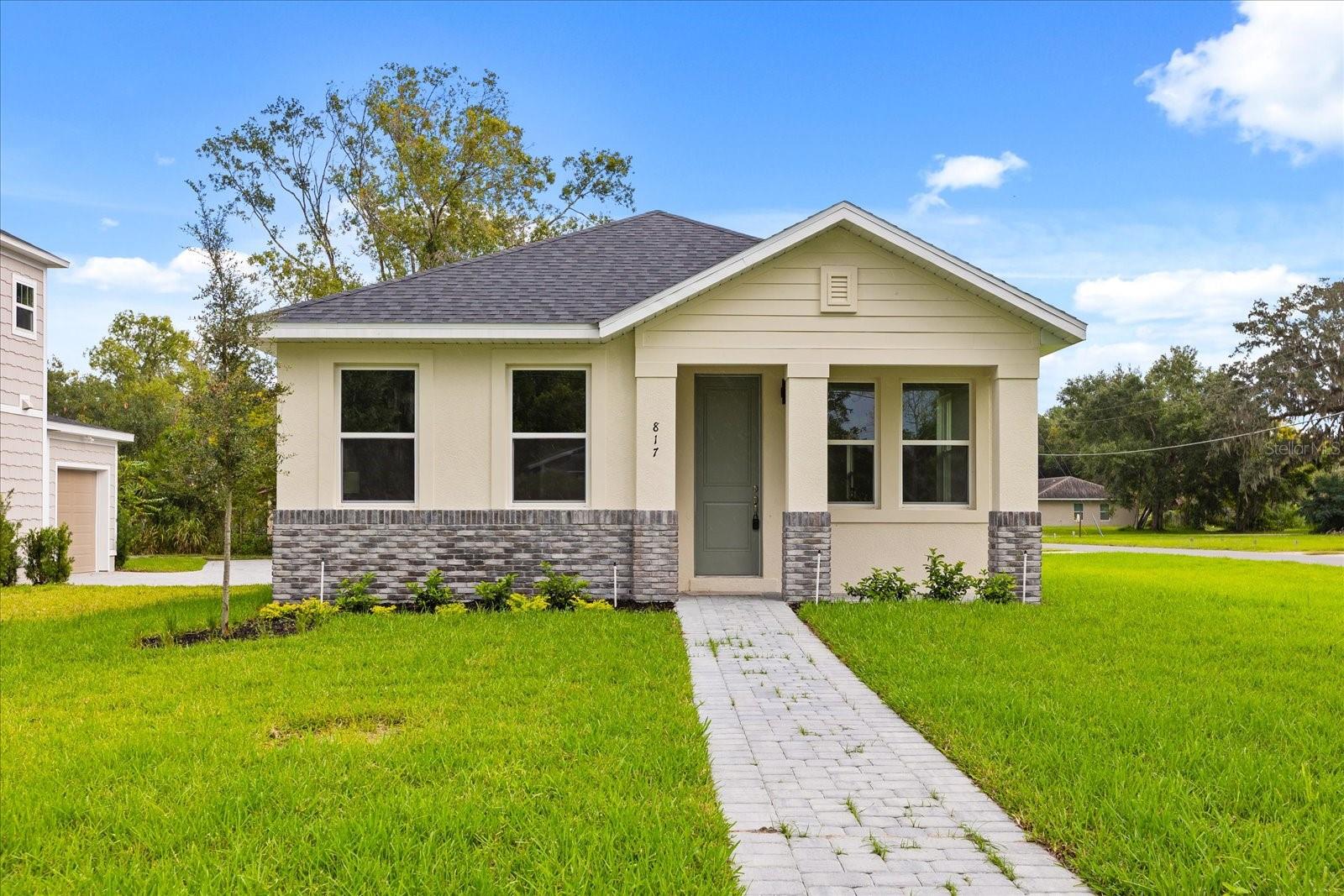 817 Locust Ave, Sanford, FL 32771