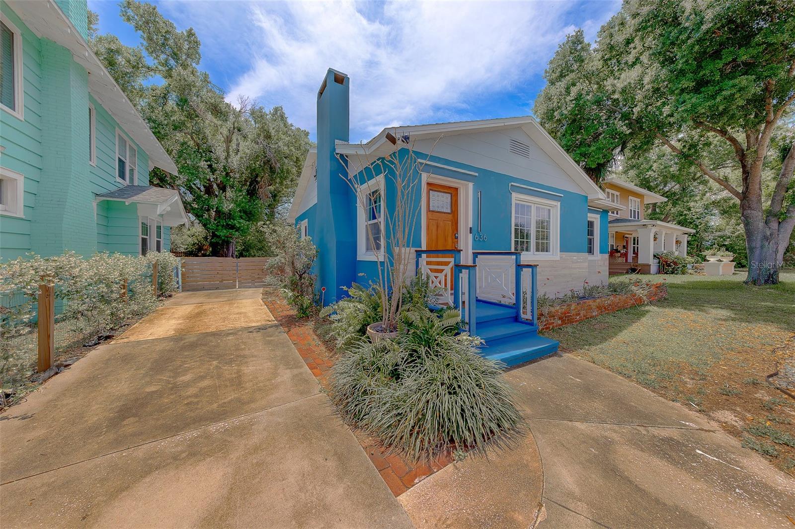 636 37 Ave, Saint Petersburg, FL 33705 photo