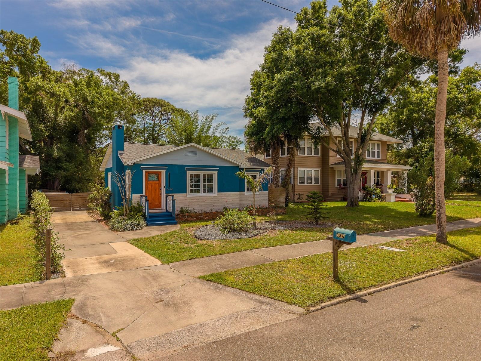 636 37 Ave, Saint Petersburg, FL 33705 photo