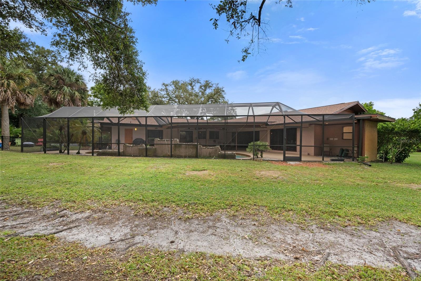 2674 Concorde Ct, Clearwater, FL 33761 photo