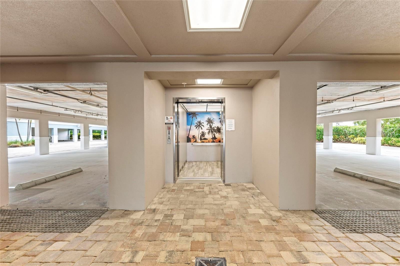 395 Aruba Cir #402, Bradenton, FL 34209 photo