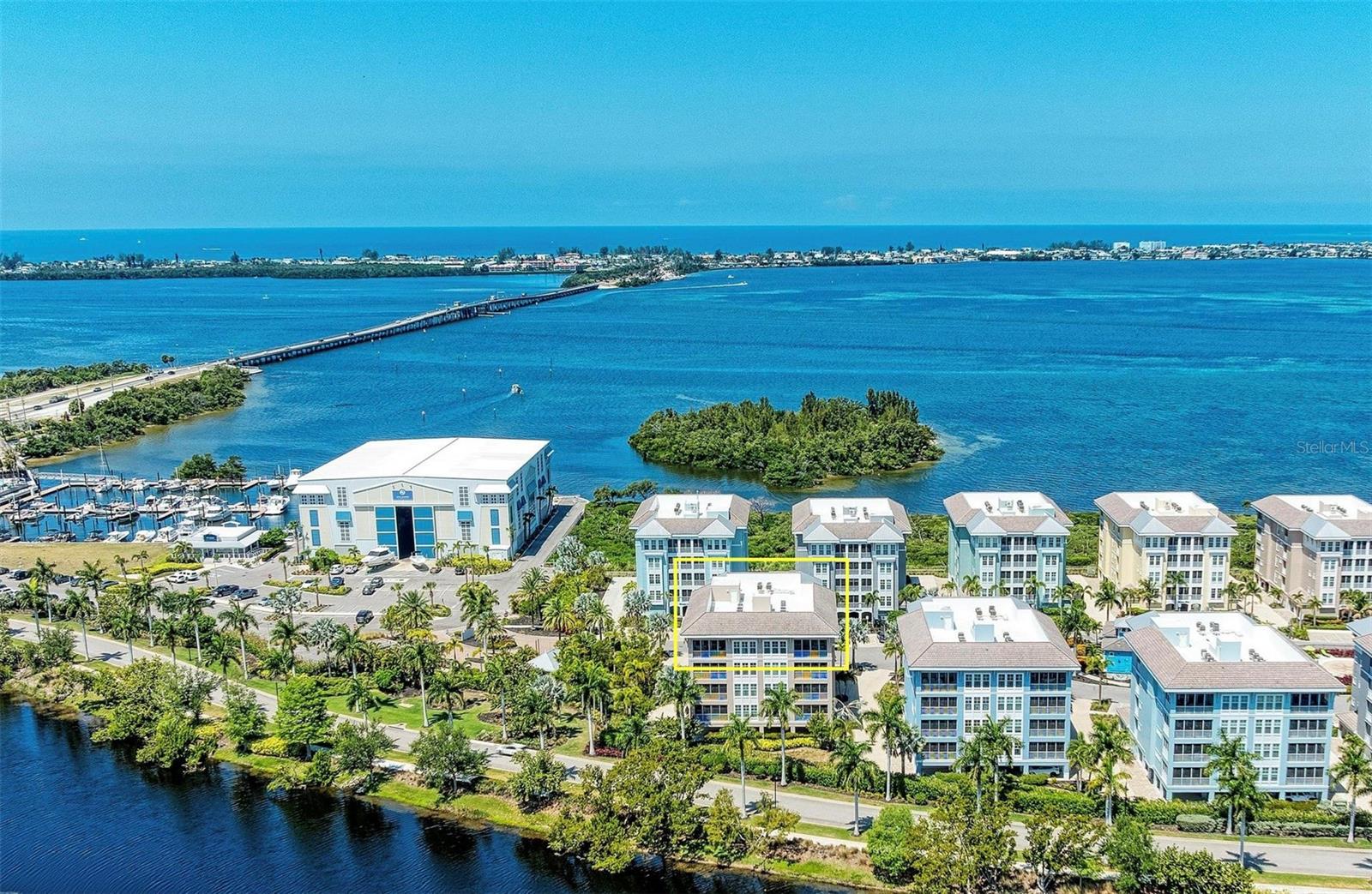 395 Aruba Cir #402, Bradenton, FL 34209 photo