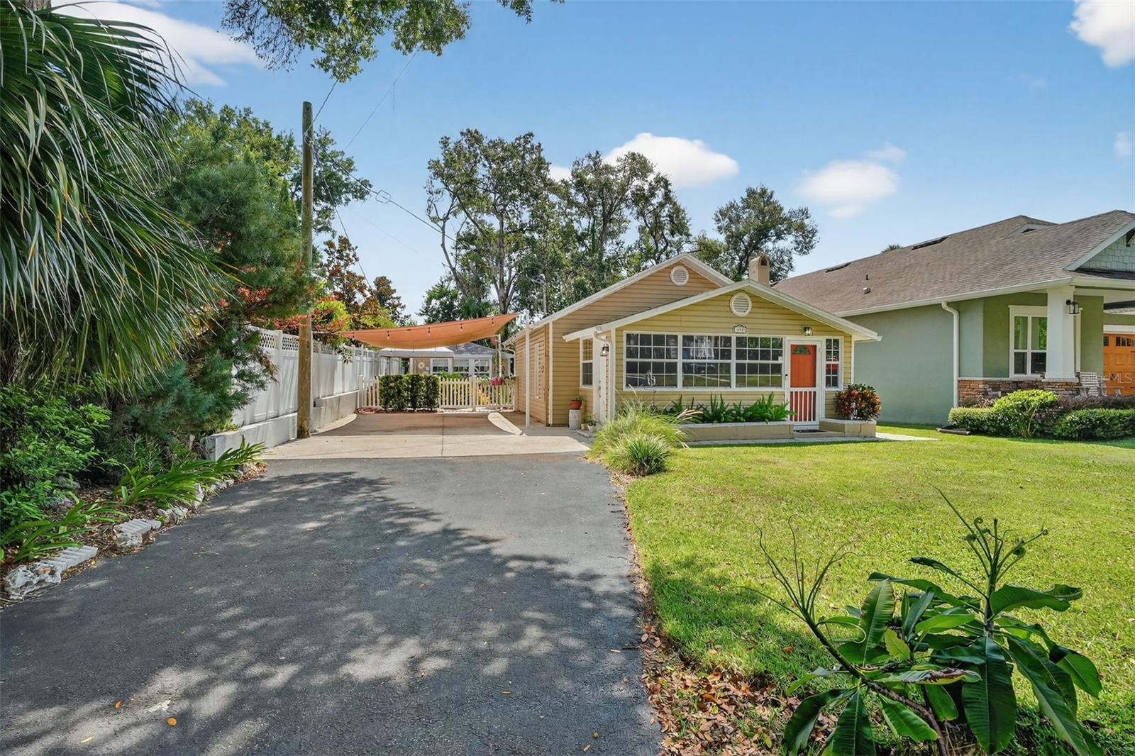 418 E 10 Ave, Mount Dora, FL 32757 photo