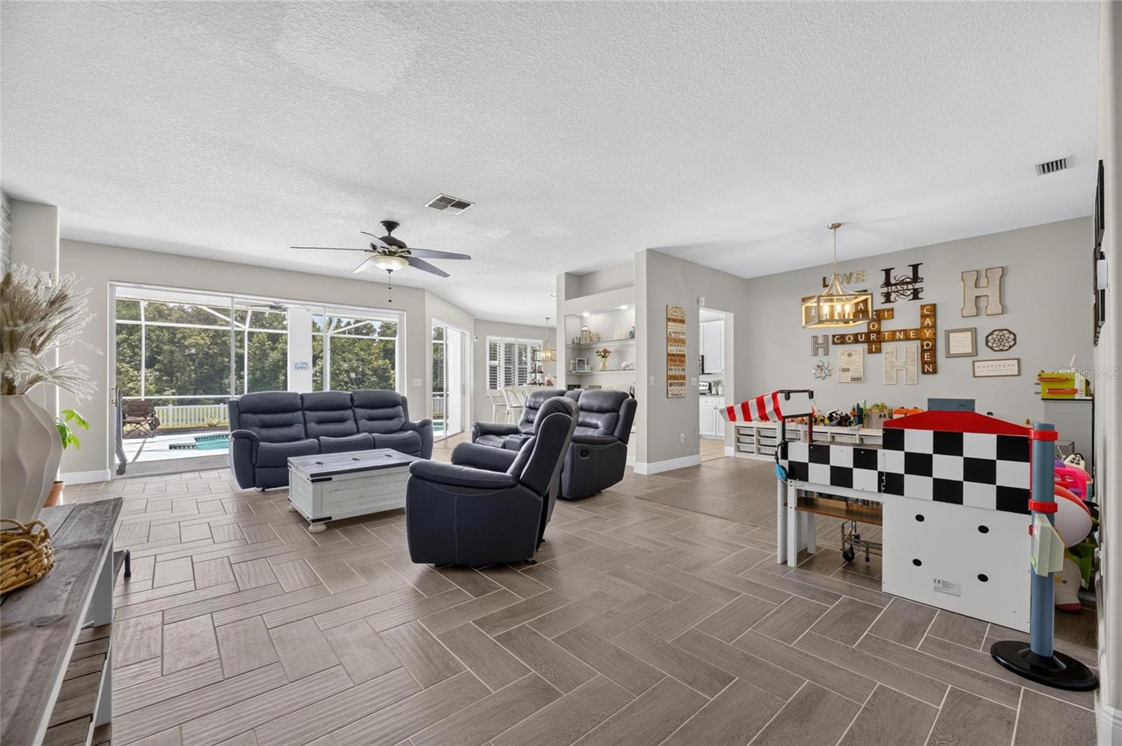 12419 Riverglen Dr, Riverview, FL 33569 photo