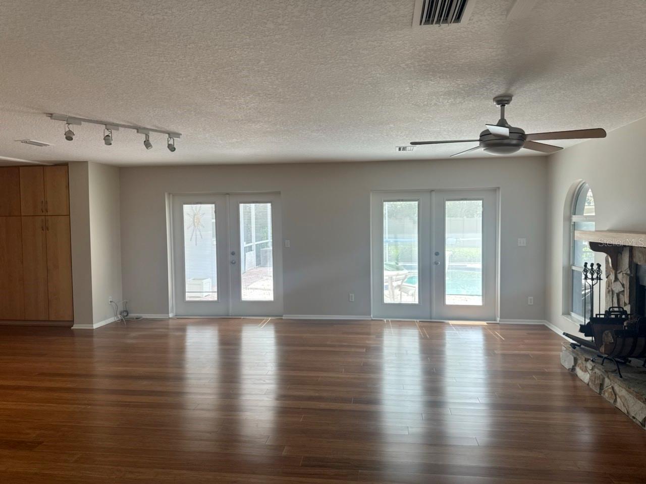 13824 83 Pl, Seminole, FL 33776 photo