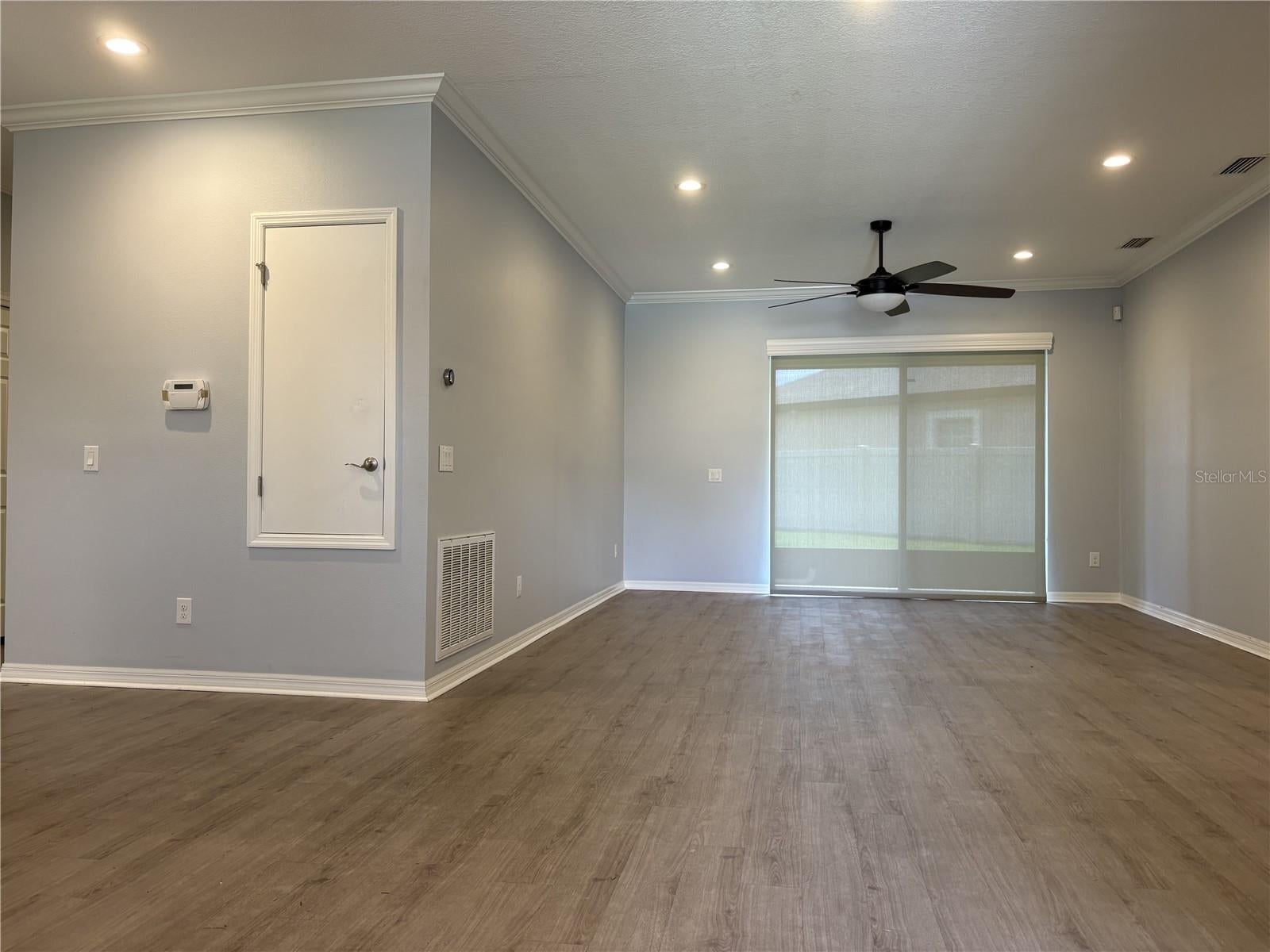 2118 Edgewater Cir, Winter Haven, FL 33880 photo