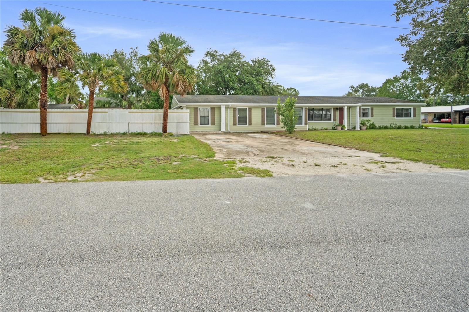 105 Mirror Dr, Sanford, FL 32773 photo